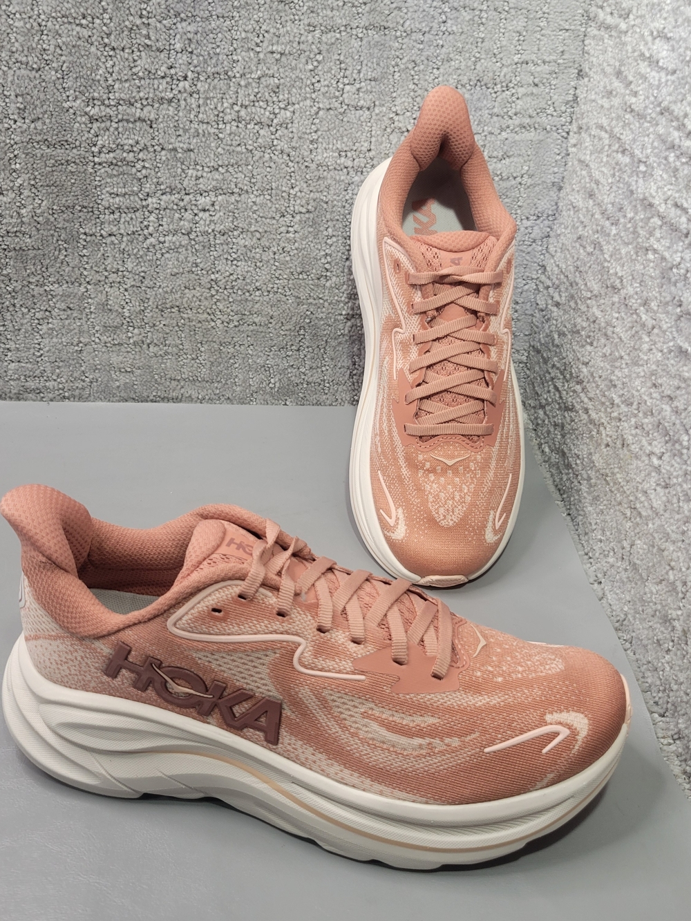 Hoka One One Clifton 10 Women's US Size 8.5B Blush Rose Latte Athletic Sneakers. - Picture 3 of 11